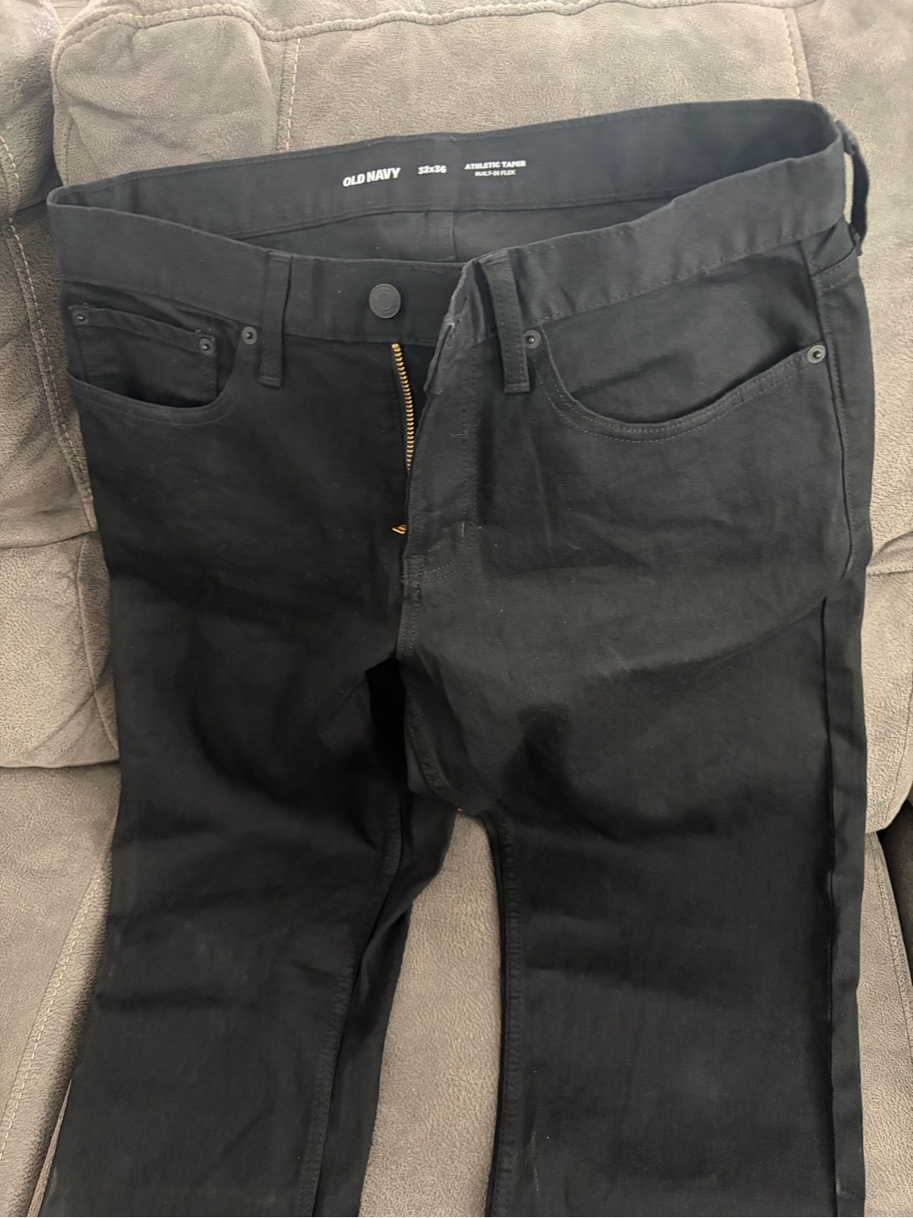 Old Navy Men’s Black Slim Straight Jeans